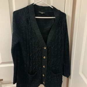 Oversized knitted sweater